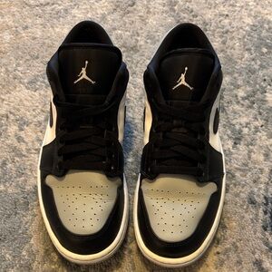 Nike Air Jordan 1 Low Black and White Men's size 9.5